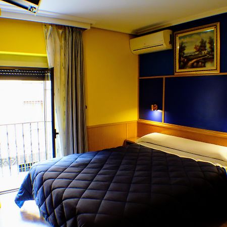 Tripolis Toledo Hotel Exterior foto
